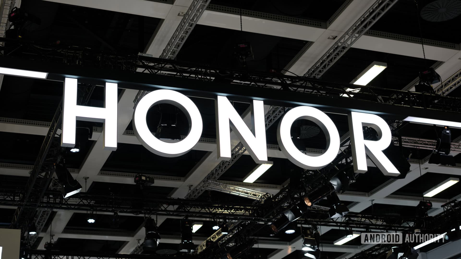 HONOR X80 Pro Max Review: The Budget Phone With an 11,000mAh Battery That Shames Flagships