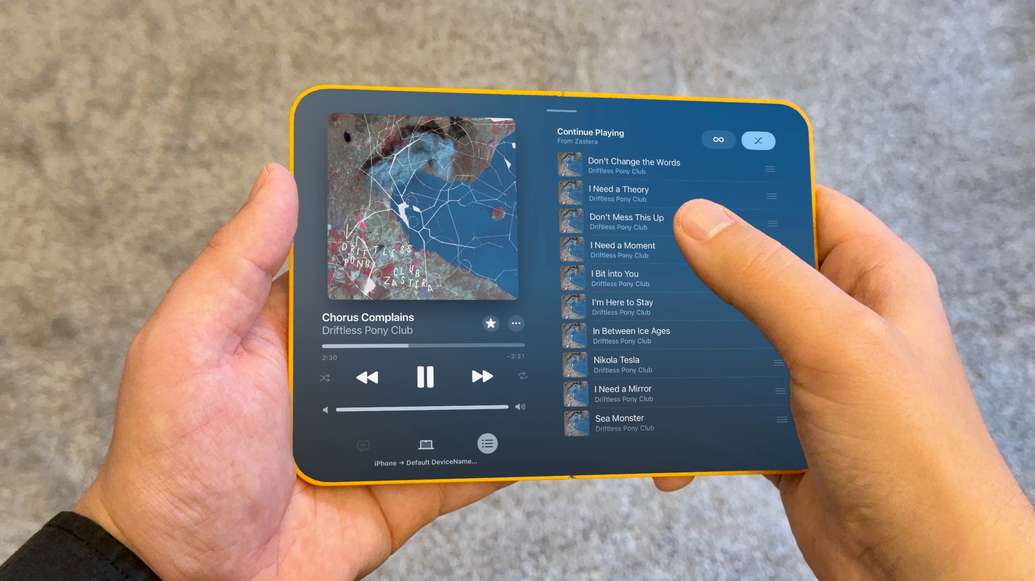 Resizable iPhone Apps Give Us Our Best Look Yet at the Folding iPhone Experience