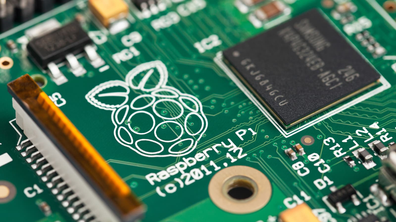 5 Easy Raspberry Pi Projects You Can Build Without Soldering