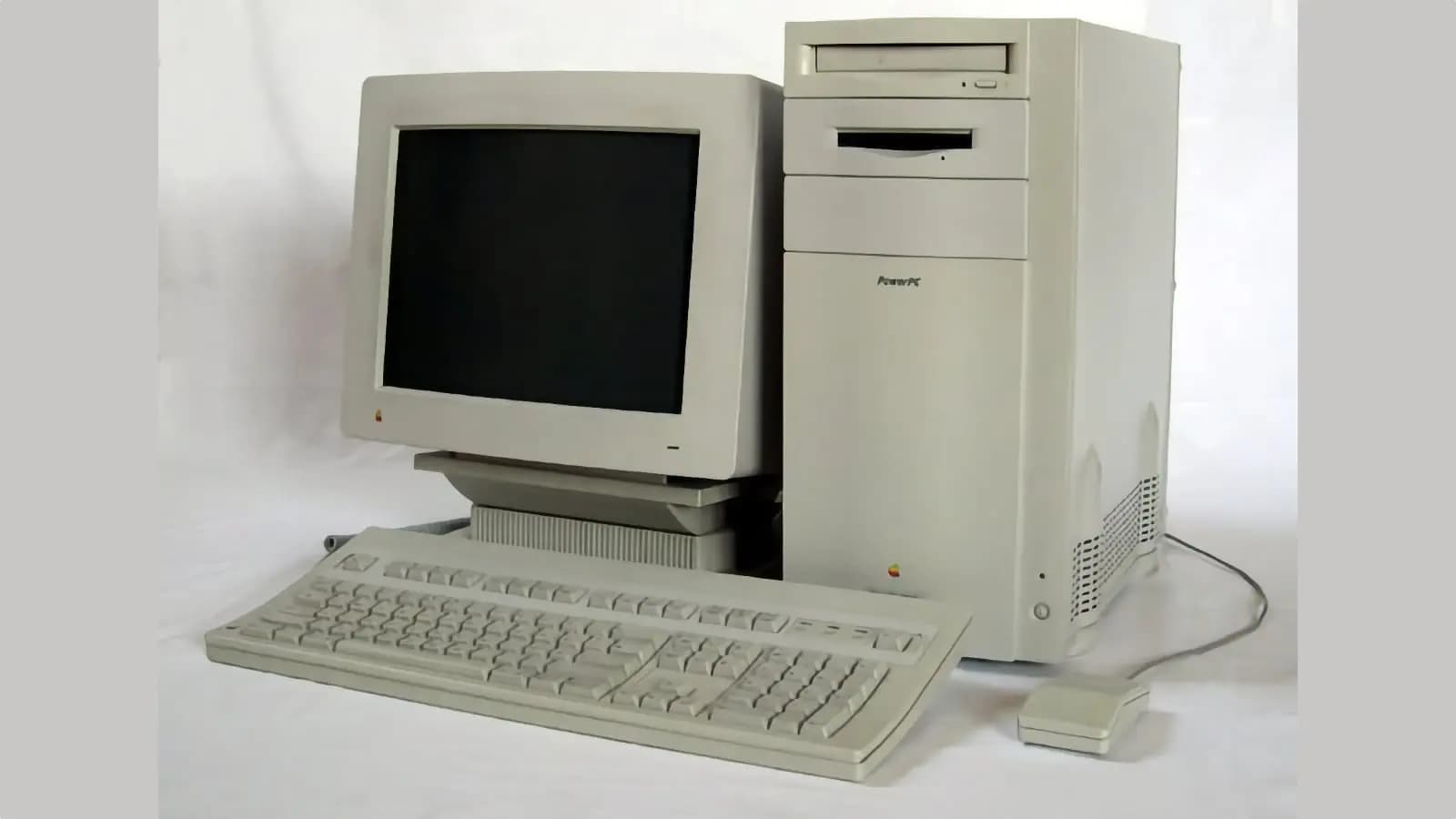 Today in Apple History: The Power Mac 9500 Was a Game-Changer for High-End Macintosh Computing