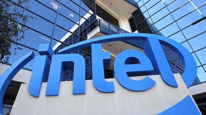 Trump Confirms Apple Will Buy Chips Made by Intel: What It Means for the Tech Industry