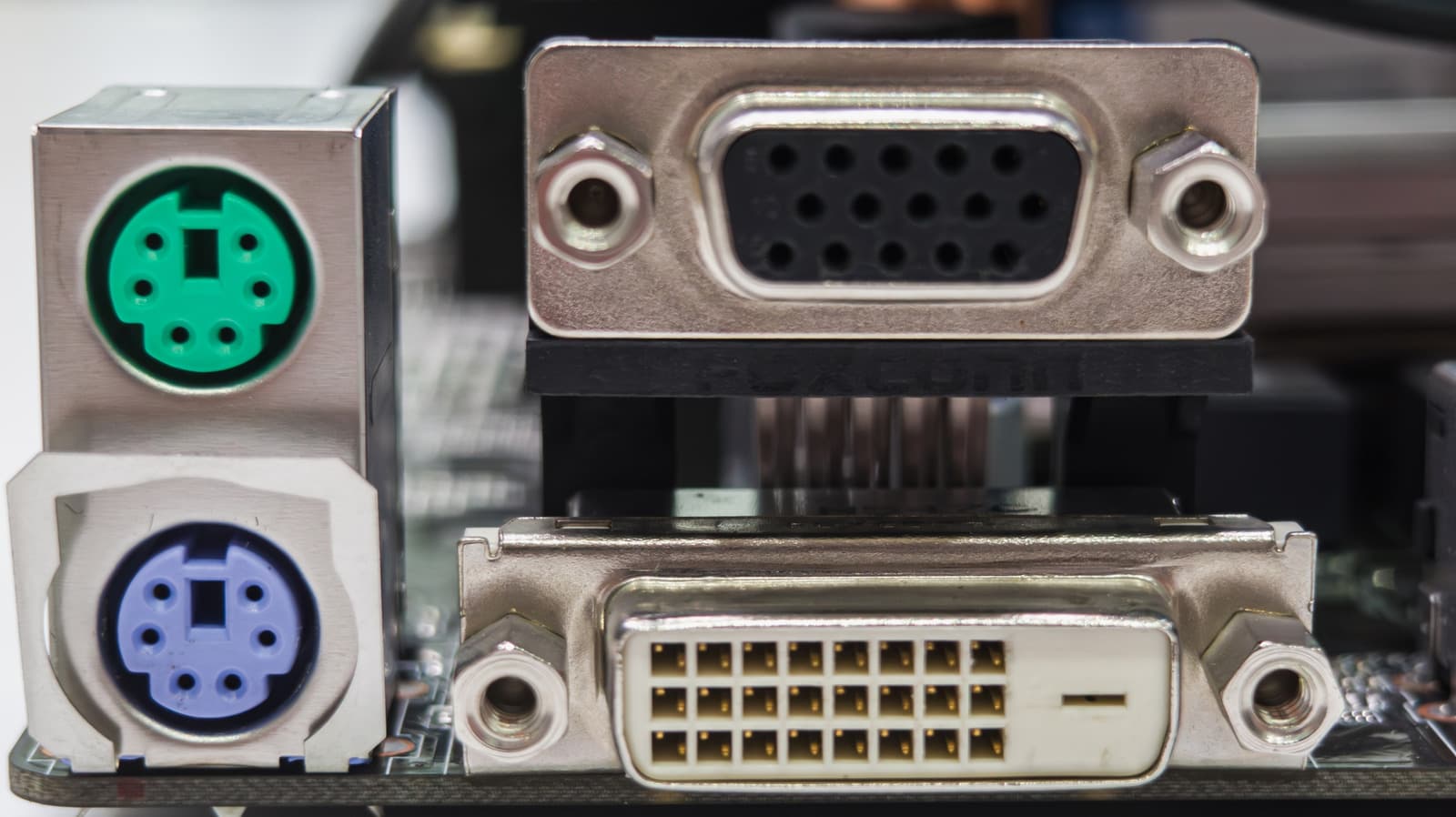 DVI Vs. VGA: What's The Difference Between These Legacy Video Ports?