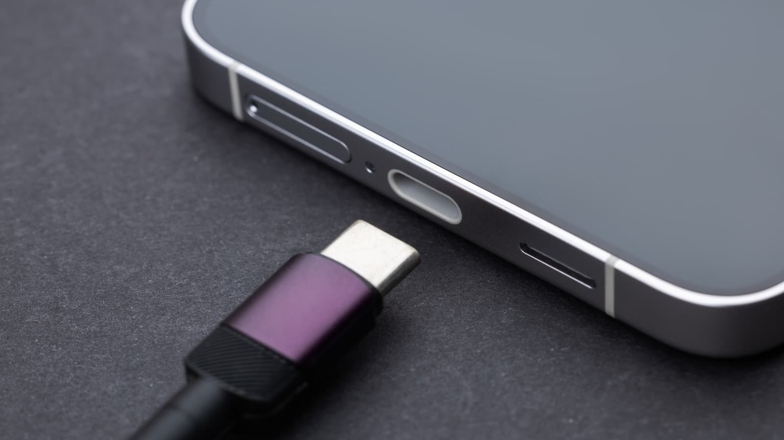 Fixing A USB Charging Port Can Be Easy, With The Right Tools