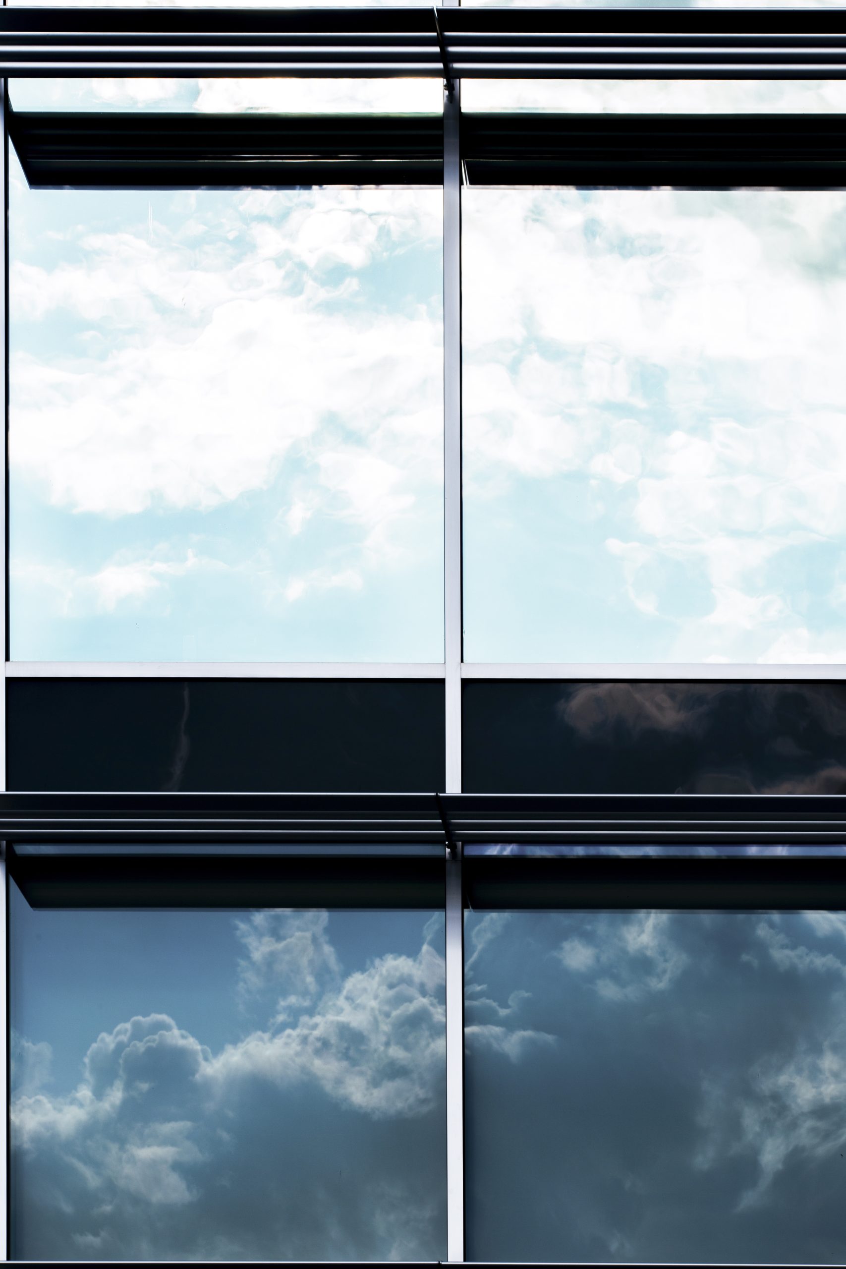 Post Glass Balcony Ad